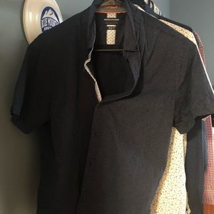 Short sleeve Navy button down T